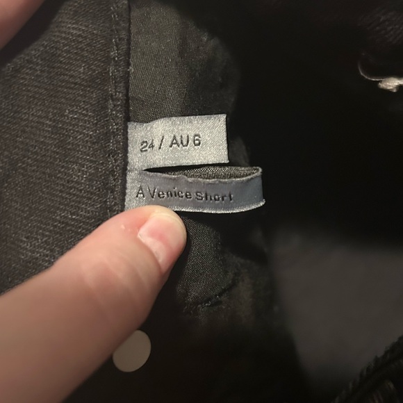 NWOT Abrand Venice Short High Rise Fringe Hem Black Wash Size 24 Grunge - Picture 8 of 14